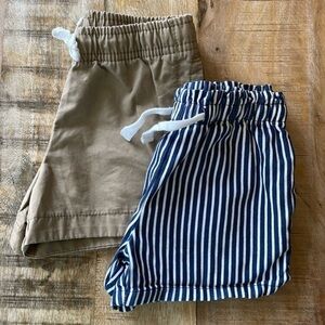 Carter’s girls shorts bundle 4/5 yr